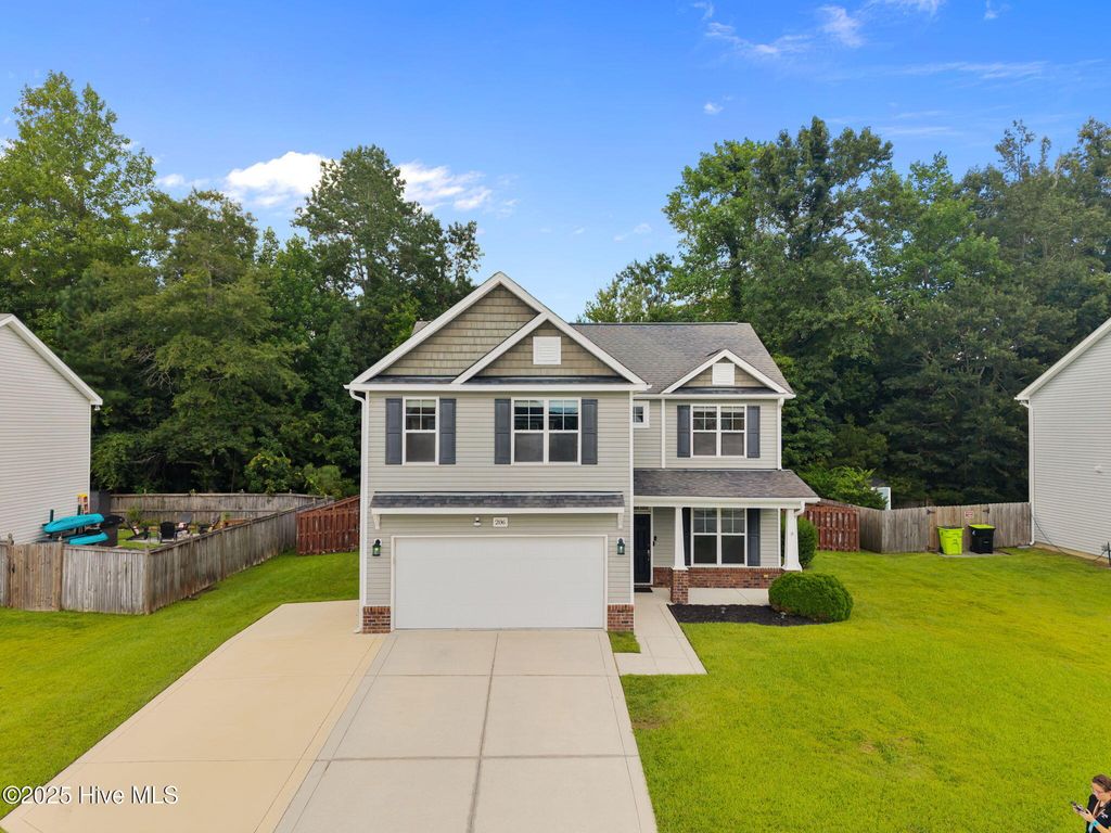Photo of 206 Merin Height Road, Jacksonville, NC 28546 (MLS # 100525750)