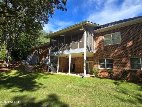 A home in Laurinburg