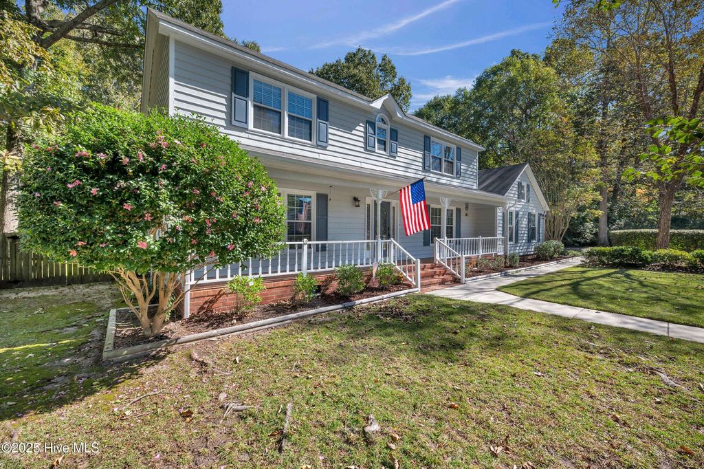 Photo of 1314 Fairbanks Court, Jacksonville, NC 28546 (MLS # 100537583)
