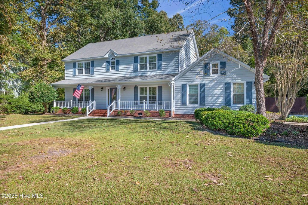 Photo of 1314 Fairbanks Court, Jacksonville, NC 28546 (MLS # 100537583)