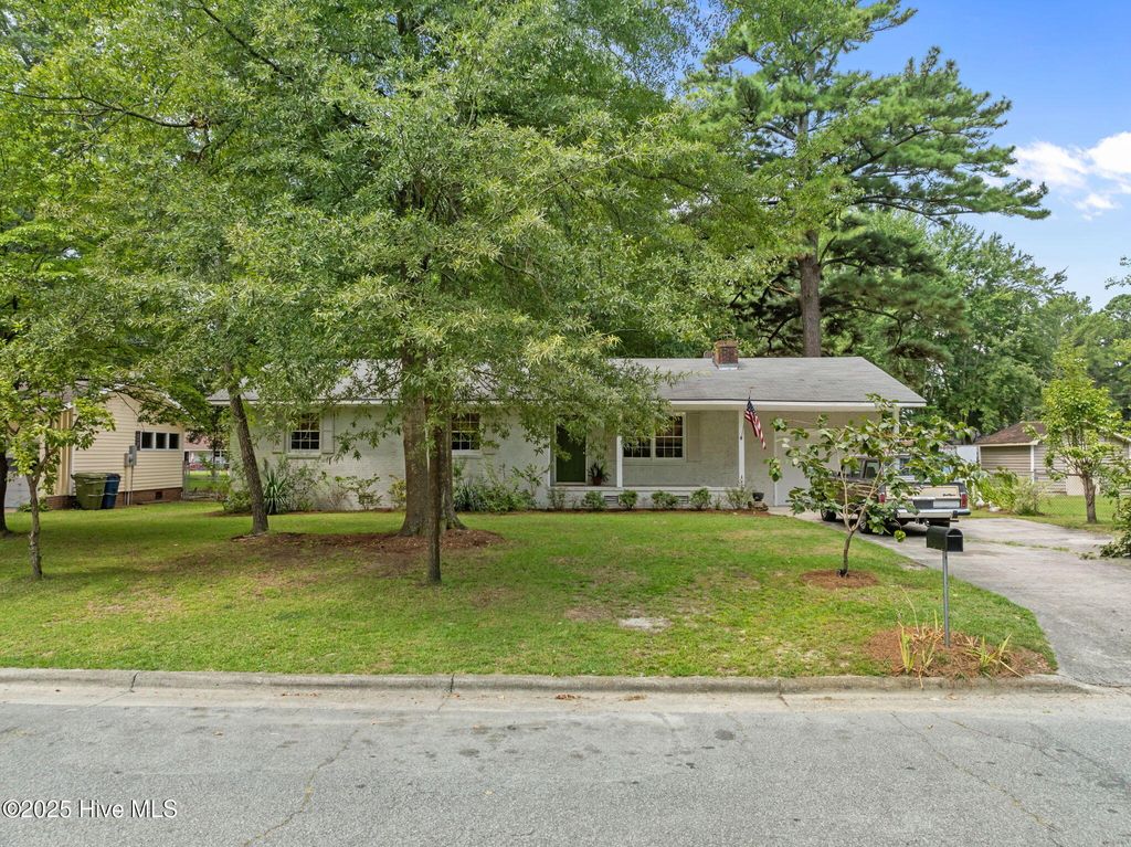 Photo of 307 Rodmans Road, Washington, NC 27889 (MLS # 100522667)