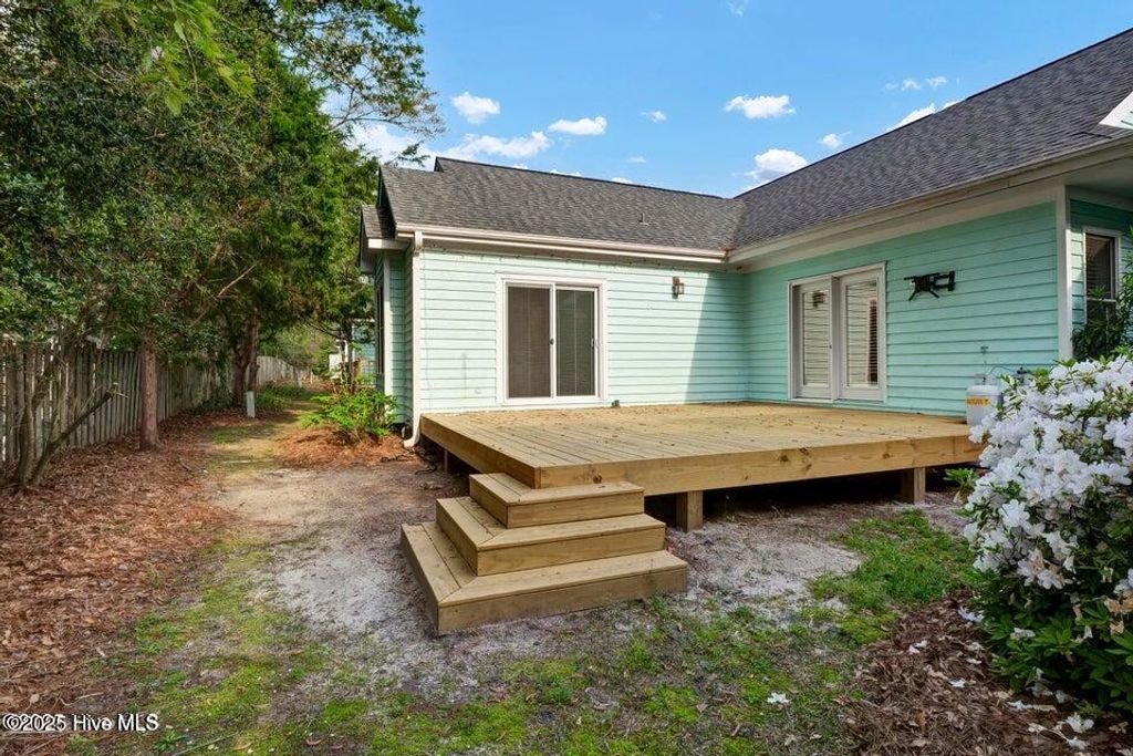 Photo of 5622 Shell Road Village Drive, Wilmington, NC 28403 (MLS # 100543031)
