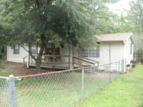 Manufactured Home in Hubert NC 404 Queens Haven Road.jpg