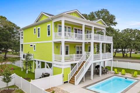 A home in Oak Island