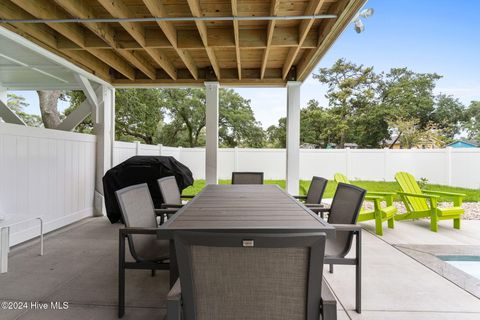 A home in Oak Island