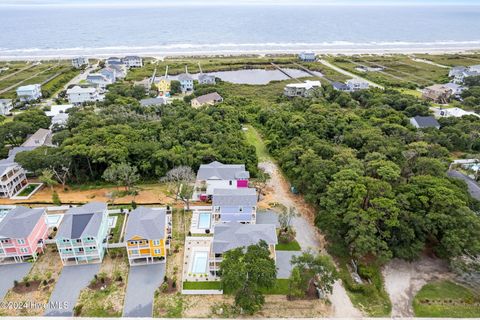 A home in Oak Island