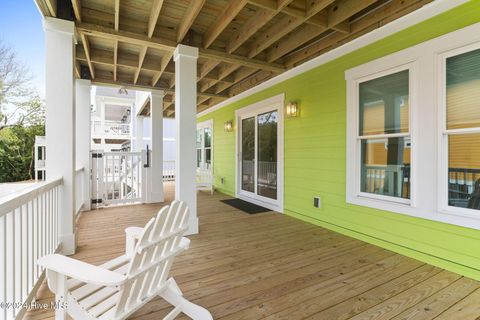 A home in Oak Island