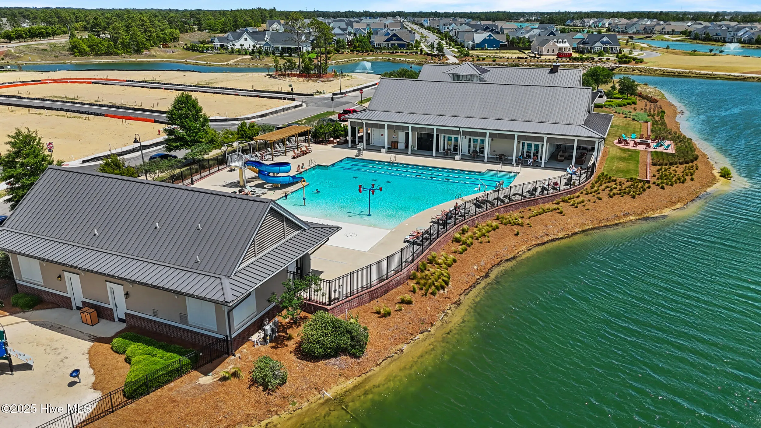 Wilmington, North Carolina 28412, United States, 4 Bedrooms Bedrooms, ,3 BathroomsBathrooms,Residential,Active,125121