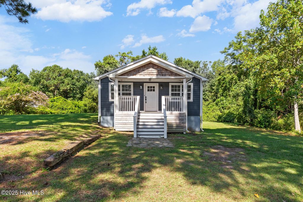 Photo of 107 Melissa Lane, Hubert, NC 28539 (MLS # 100528417)
