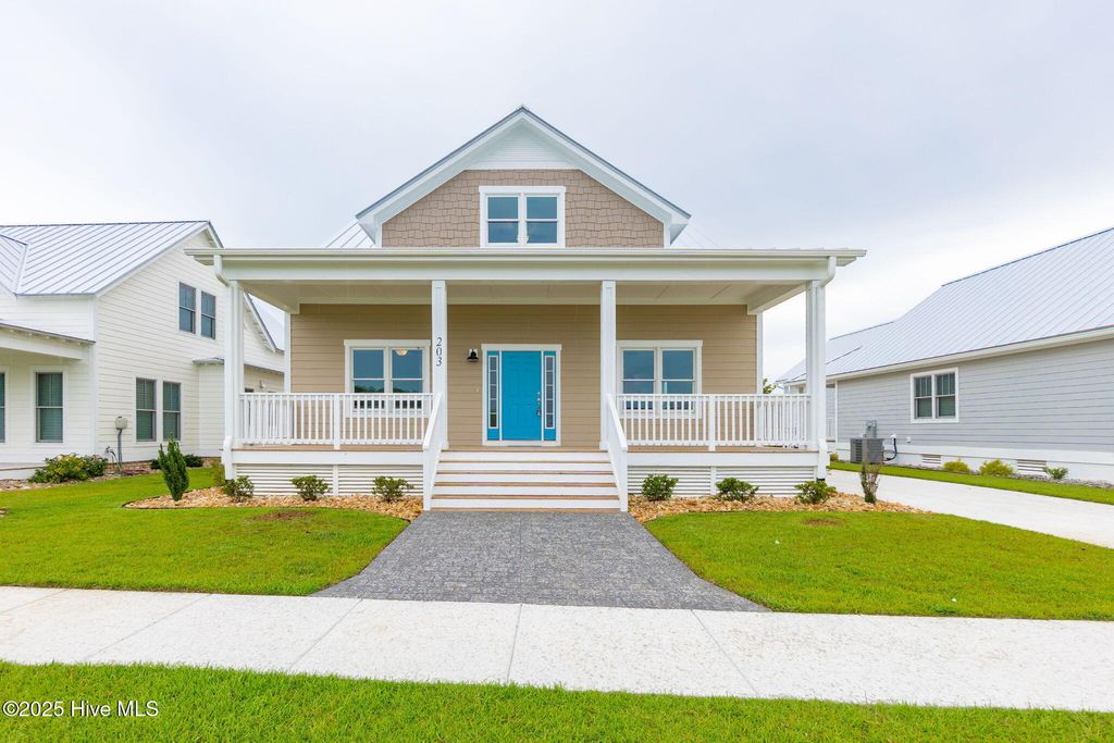 Photo of 203 Villagers Way, Swansboro, NC 28584 (MLS # 100475941)