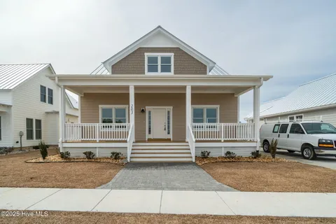 203 Villagers Way, Swansboro, NC 28584 - MLS#: 100475941