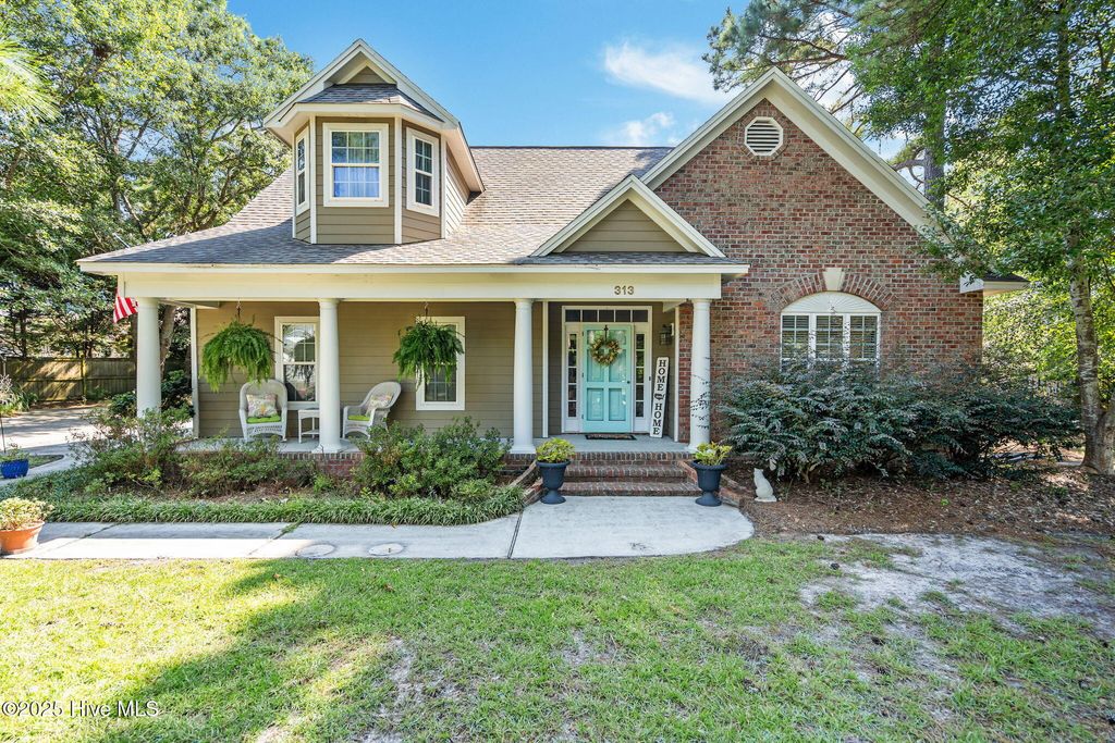 Photo of 313 Harlandale Drive, Wilmington, NC 28411 (MLS # 100526607)
