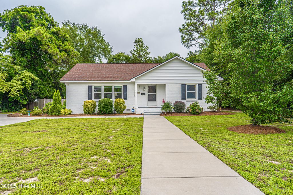 Photo of 817 Austin Street, Hamlet, NC 28345 (MLS # 100519067)