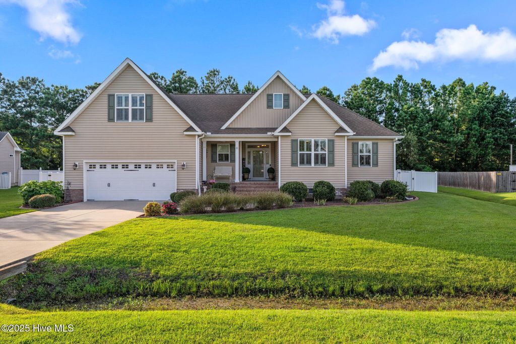 Photo of 120 Mom Lane, New Bern, NC 28562 (MLS # 100527098)