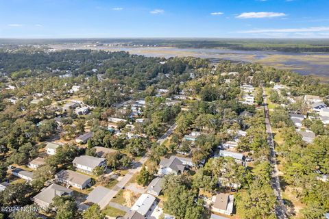 A home in Oak Island