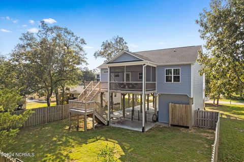 A home in Oak Island