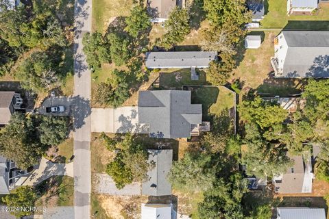 A home in Oak Island