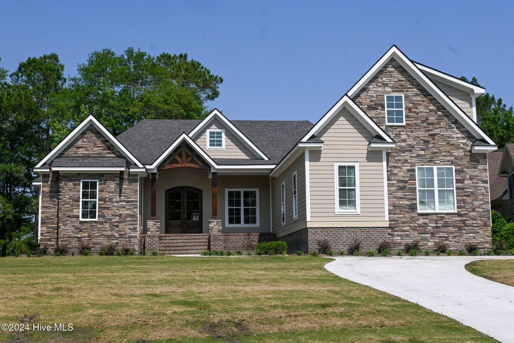 Photo of 142 Pilot House Drive, Wallace, NC 28466 (MLS # 100457361)