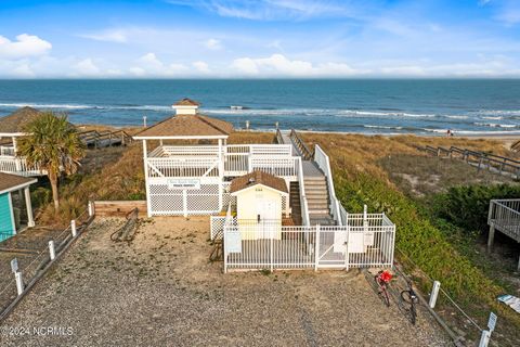 A home in Kure Beach