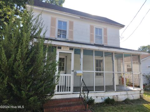 A home in Elizabeth City