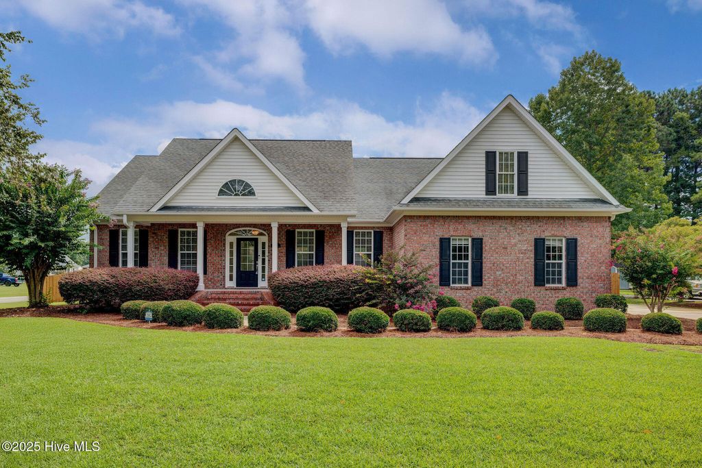 Photo of 101 Spring Chase Lane, Rocky Point, NC 28457 (MLS # 100521164)