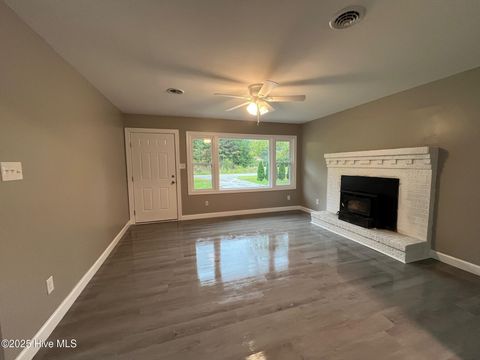 Tiny photo for 175 Kellumtown Road, Hubert, NC 28539 (MLS # 100535695)