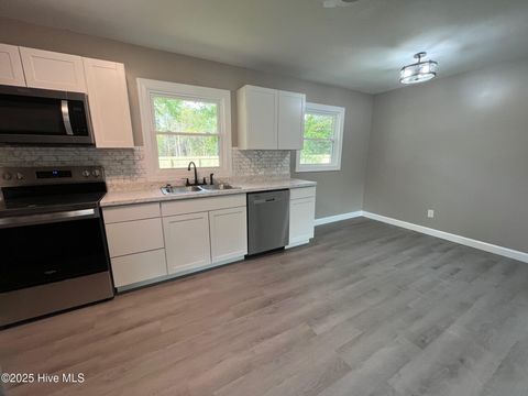 Tiny photo for 175 Kellumtown Road, Hubert, NC 28539 (MLS # 100535695)