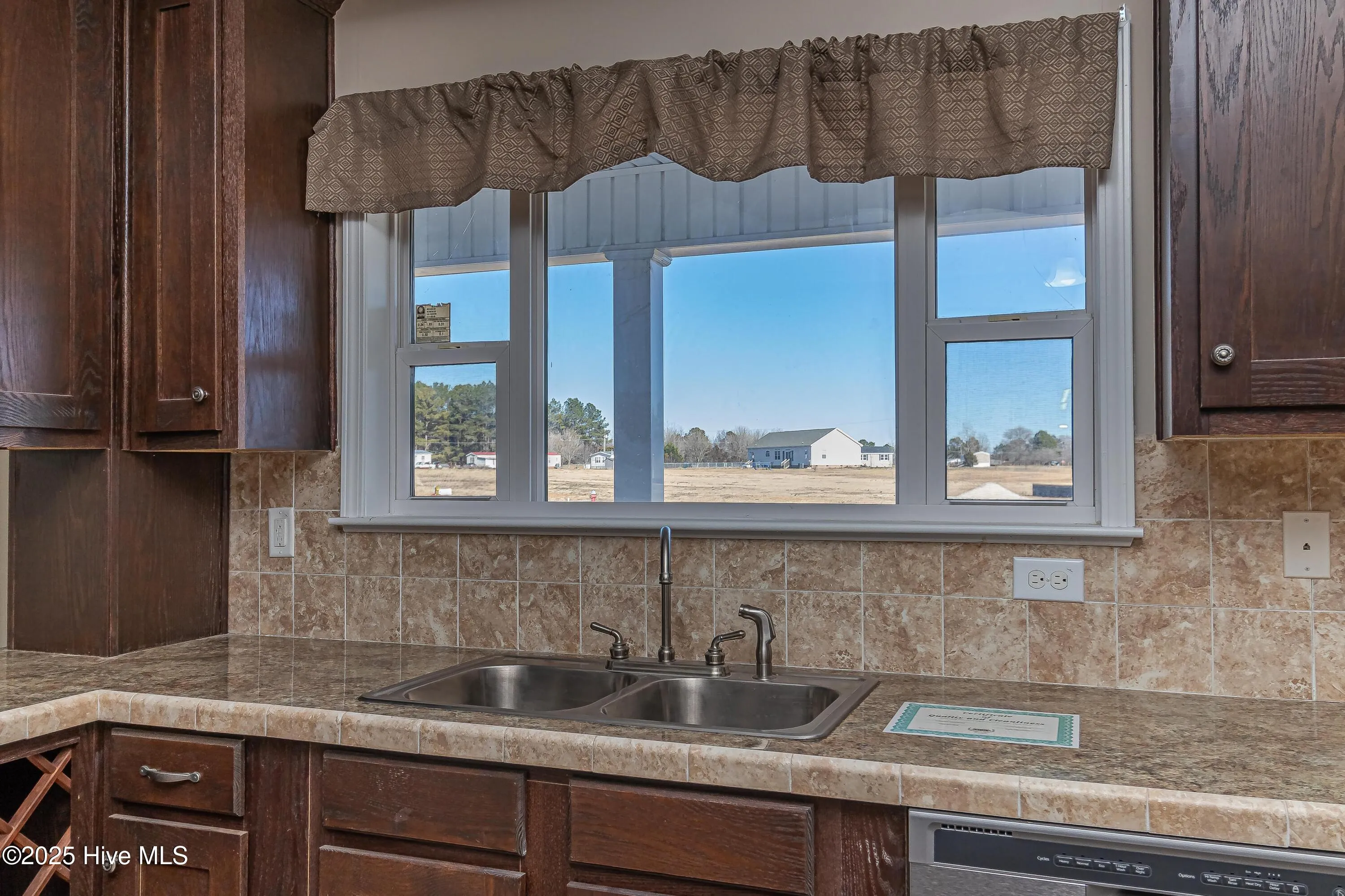 Farmville, North Carolina 27828, United States, 3 Bedrooms Bedrooms, ,2 BathroomsBathrooms,Residential,Active,59702