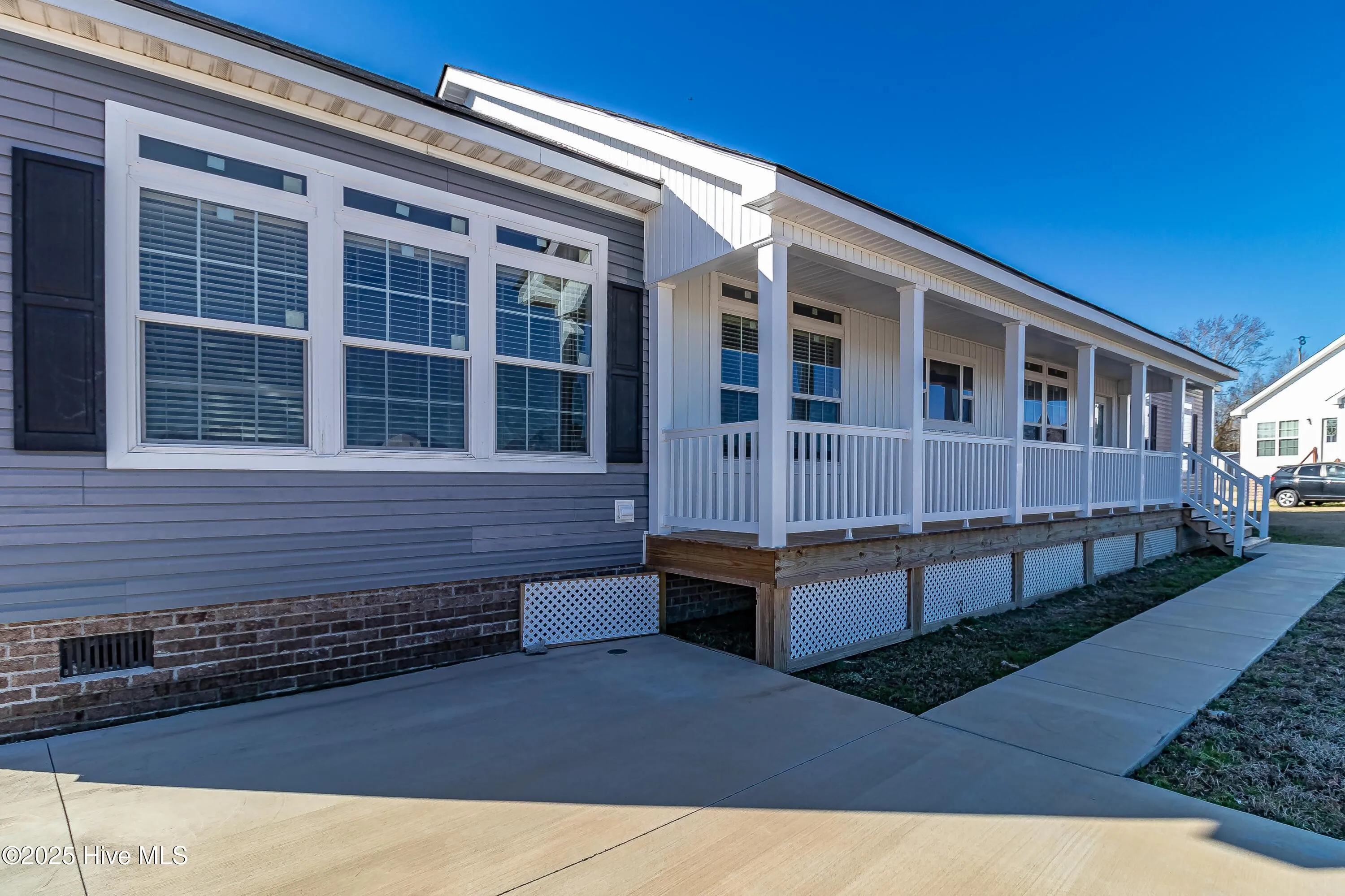 Farmville, North Carolina 27828, United States, 3 Bedrooms Bedrooms, ,2 BathroomsBathrooms,Residential,Active,59702