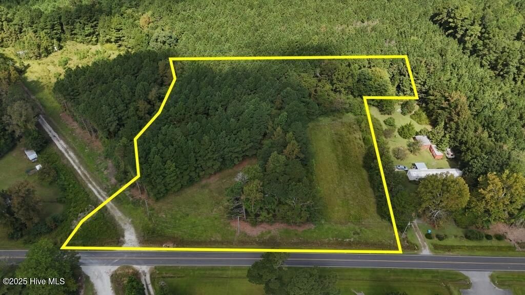 Photo of 287 Barbee Road, Richlands, NC 28574 (MLS # 100535215)