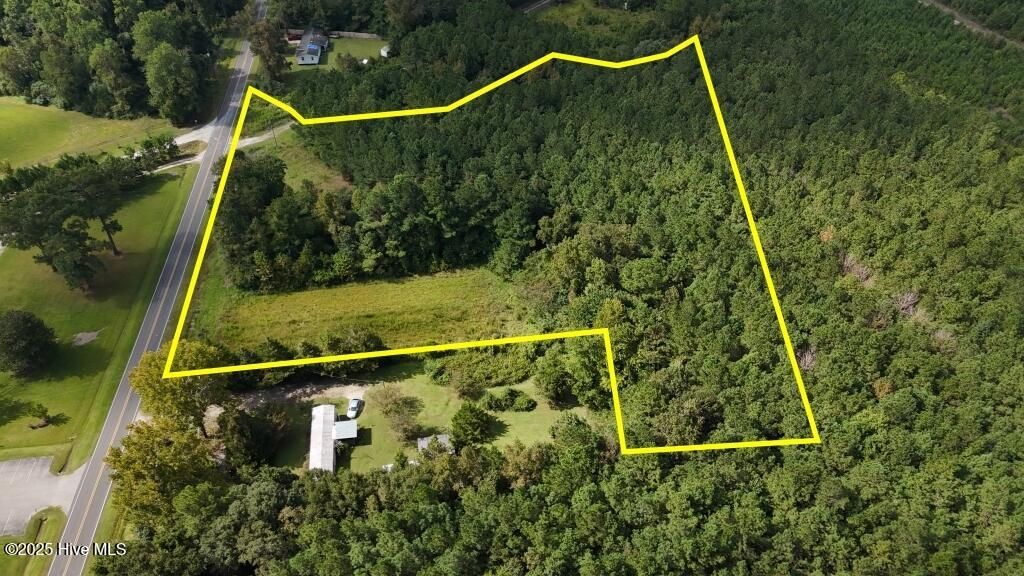Photo of 287 Barbee Road, Richlands, NC 28574 (MLS # 100535215)
