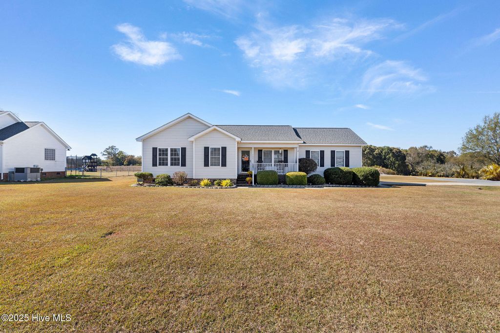 Photo of 133 Heron Drive, Goldsboro, NC 27534 (MLS # 100539219)