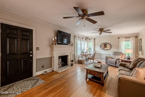 Tiny photo for 504 S Walker Street, Burgaw, NC 28425 (MLS # 100534320)