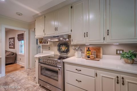 Tiny photo for 504 S Walker Street, Burgaw, NC 28425 (MLS # 100534320)