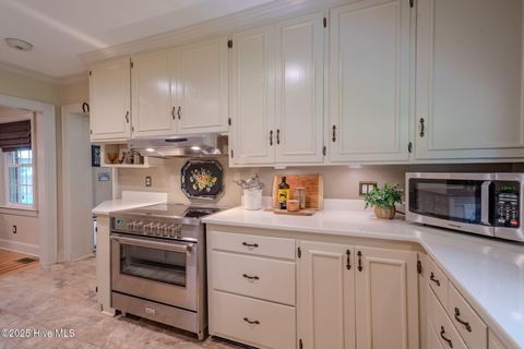 Tiny photo for 504 S Walker Street, Burgaw, NC 28425 (MLS # 100534320)