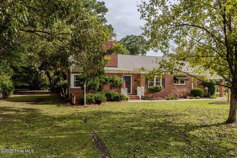 Tiny photo for 504 S Walker Street, Burgaw, NC 28425 (MLS # 100534320)