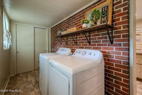 Tiny photo for 504 S Walker Street, Burgaw, NC 28425 (MLS # 100534320)