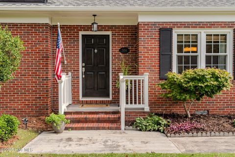 Tiny photo for 504 S Walker Street, Burgaw, NC 28425 (MLS # 100534320)