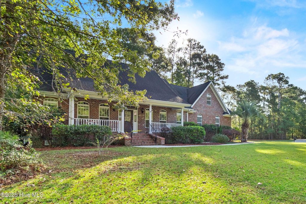 Photo of 510 Kingsworth Lane SE, Leland, NC 28451 (MLS # 100534384)