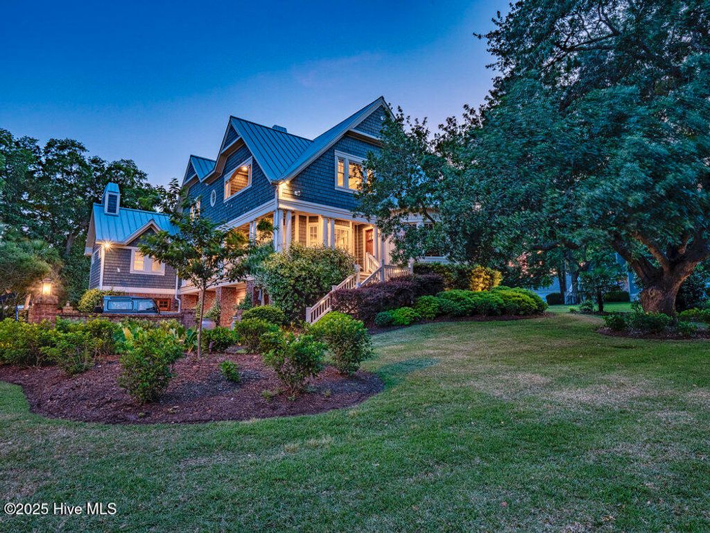 Photo of 5232 Masonboro Harbour Drive, Wilmington, NC 28409 (MLS # 100504469)