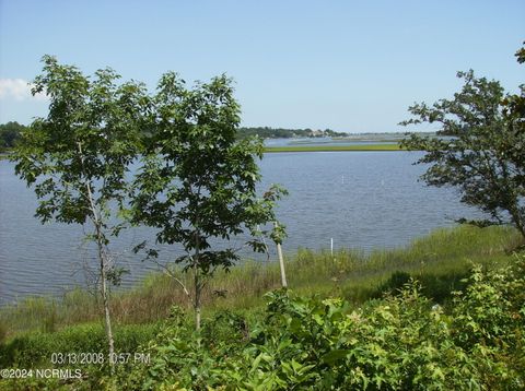 135 E High Bluff Drive Hampstead NC 28443