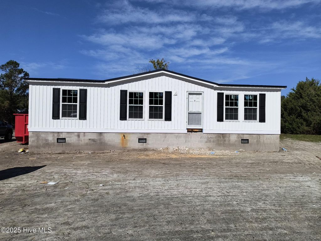 Photo of 390 Crow Hill Road, Beaufort, NC 28516 (MLS # 100539306)