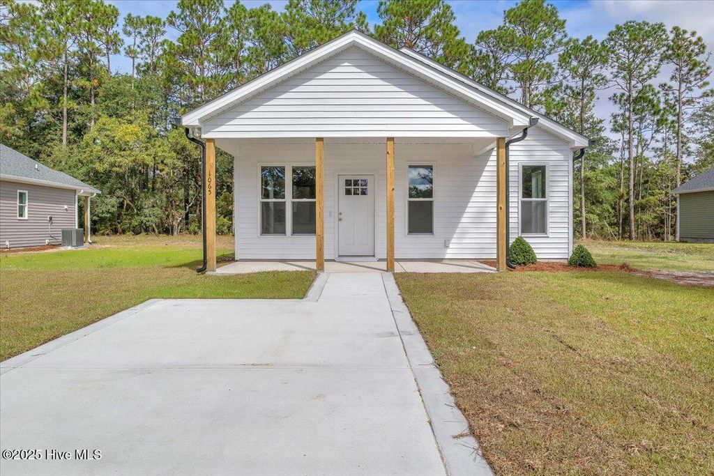 Photo of 1065 Greenview Road, Southport, NC 28461 (MLS # 100525467)