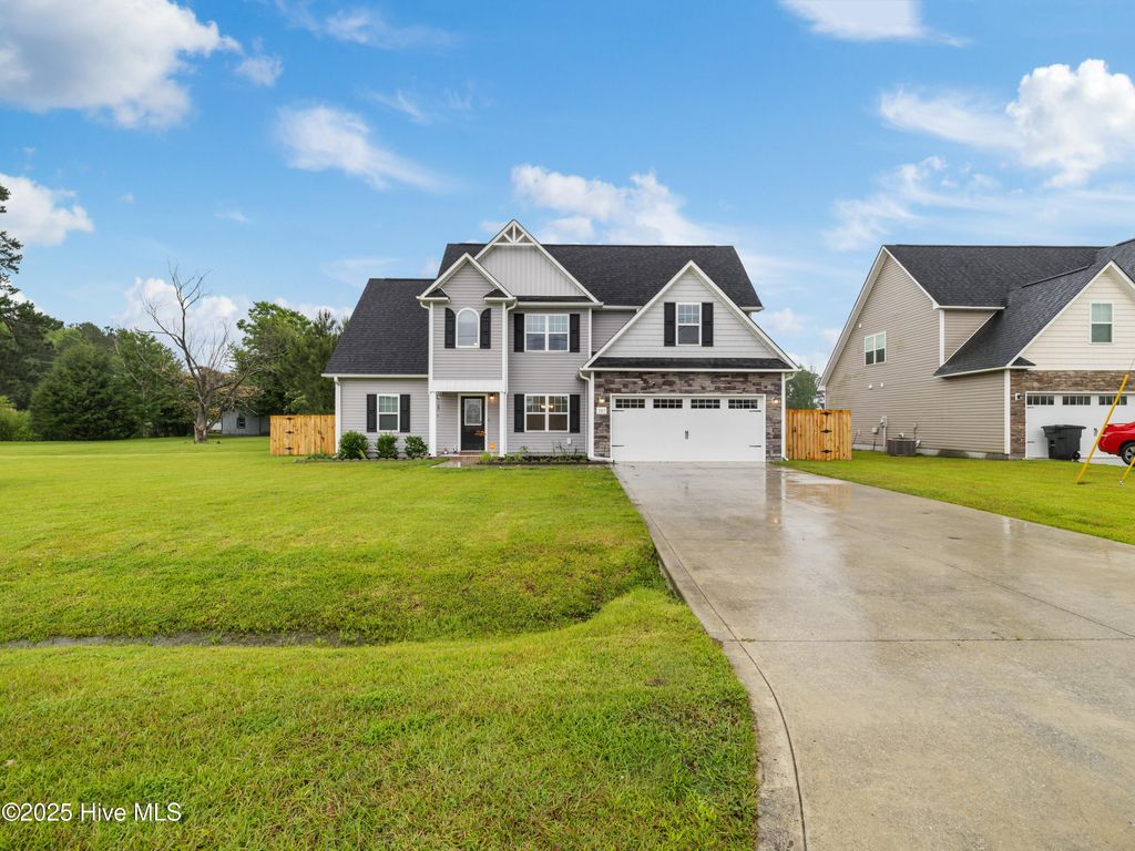 Photo of 101 Barnhouse Road, Jacksonville, NC 28546 (MLS # 100512056)