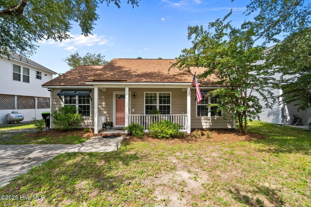 Photo of 213 NE 48th Street, Oak Island, NC 28465 (MLS # 100526754)