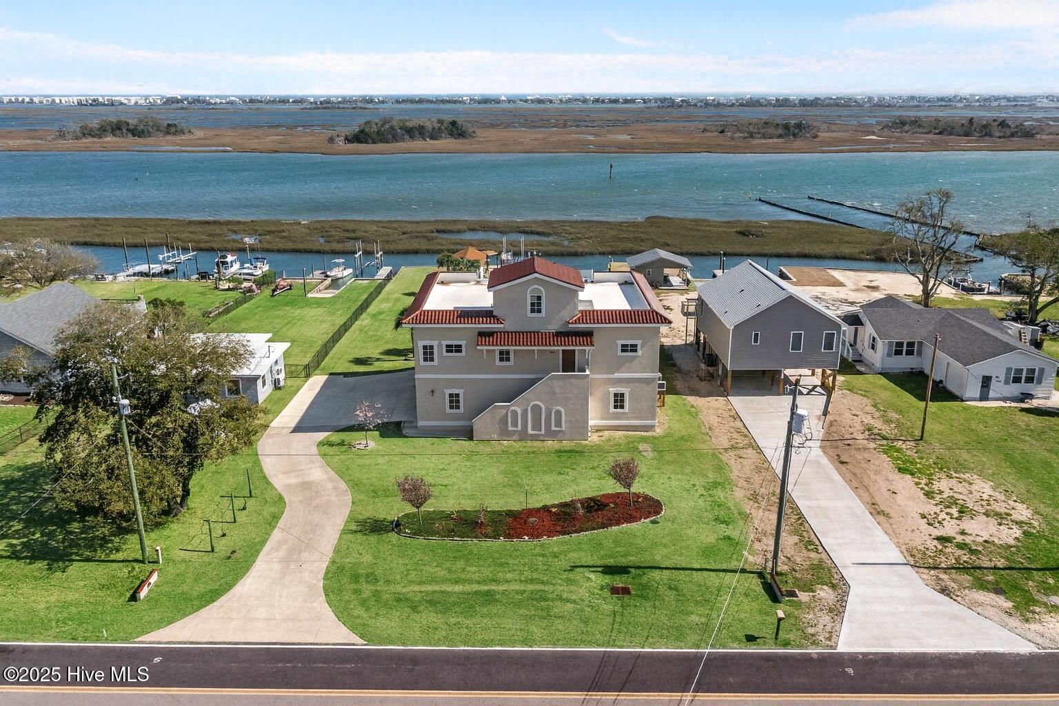 1044 Mallard Bay Road