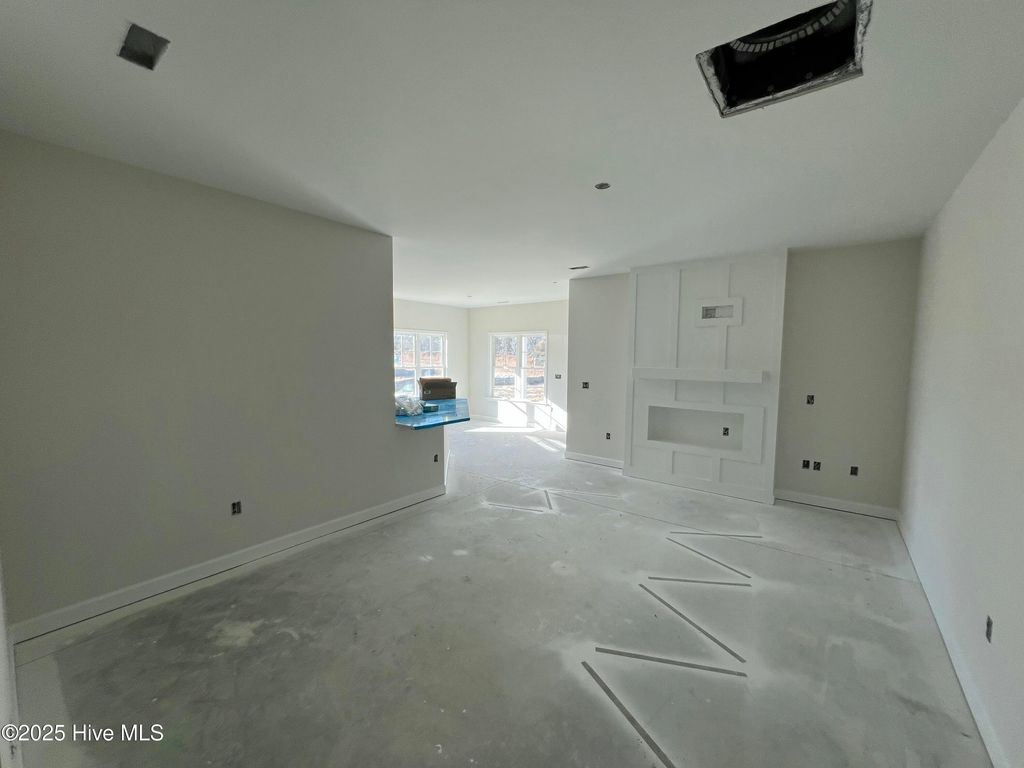 Photo of 401 Creeks Edge Drive, Pikeville, NC 27863 (MLS # 100534985)