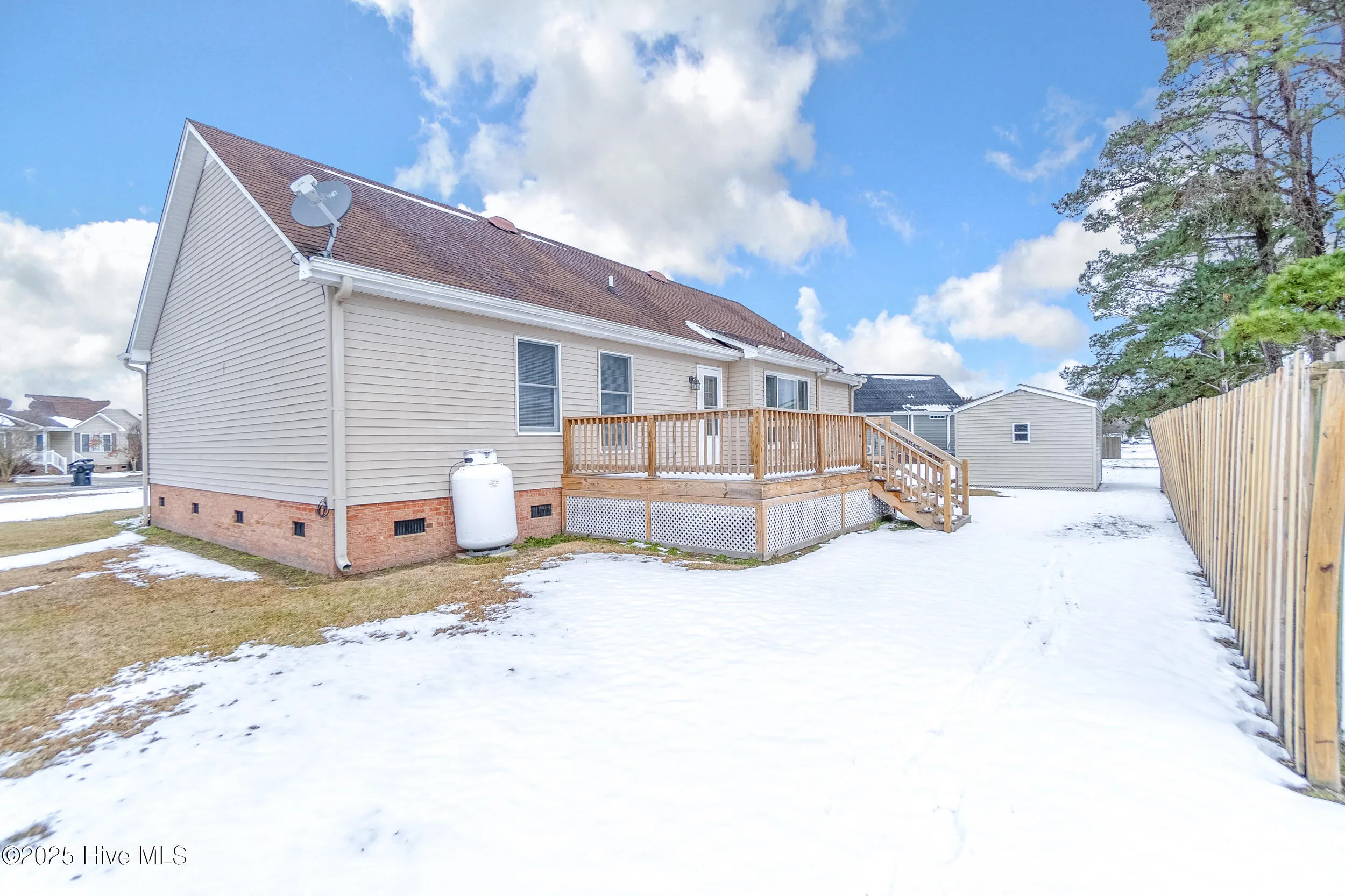 Elizabeth City, North Carolina 27909, United States, 3 Bedrooms Bedrooms, ,2 BathroomsBathrooms,Residential,Pending,14192