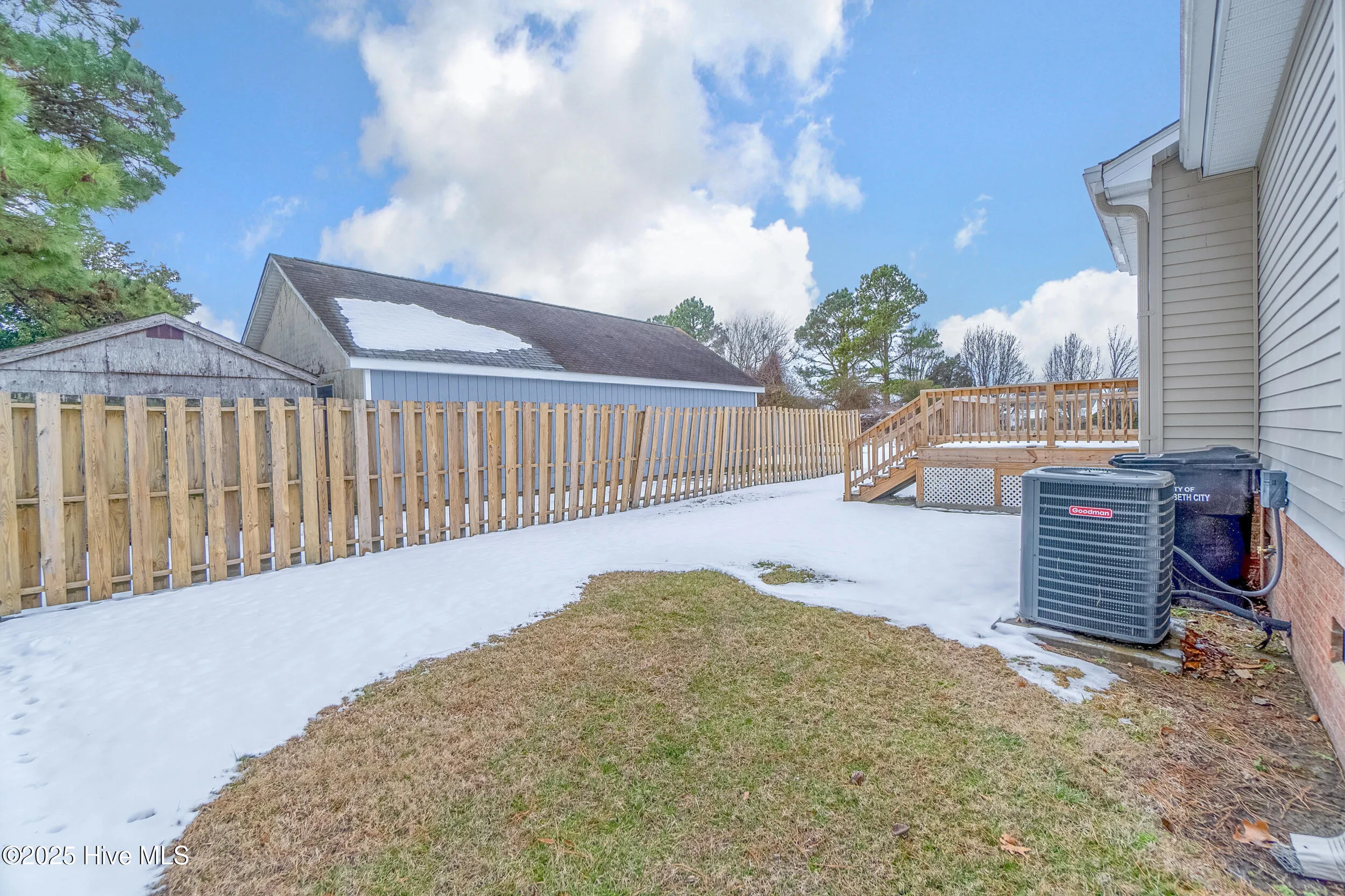 Elizabeth City, North Carolina 27909, United States, 3 Bedrooms Bedrooms, ,2 BathroomsBathrooms,Residential,Pending,14192