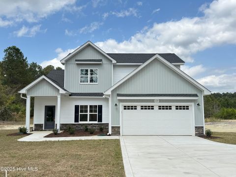 A home in Raeford